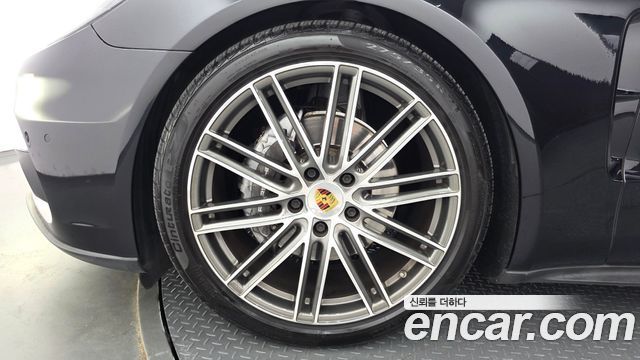 Porsche Panamera 2018 — photo 5