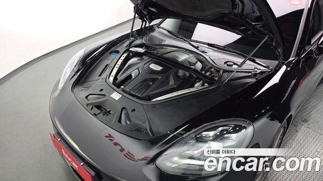 Porsche Panamera 2018 — photo 6