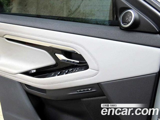 Land Rover Range Rover Evoque 2021 — photo 12
