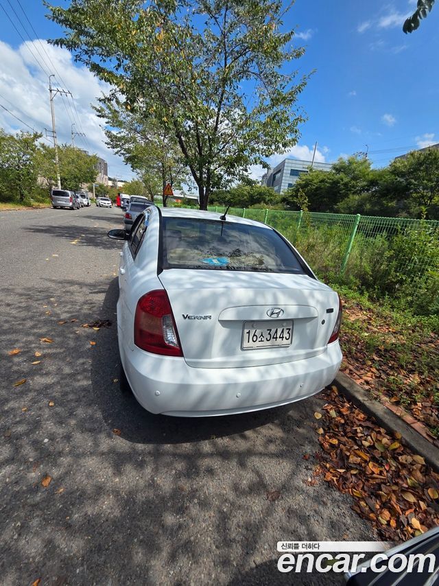 Hyundai Verna 2009 — photo 8