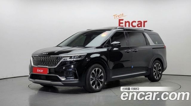 Kia Canival 2023 — photo 1
