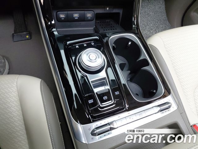 Kia Canival 2023 — photo 12