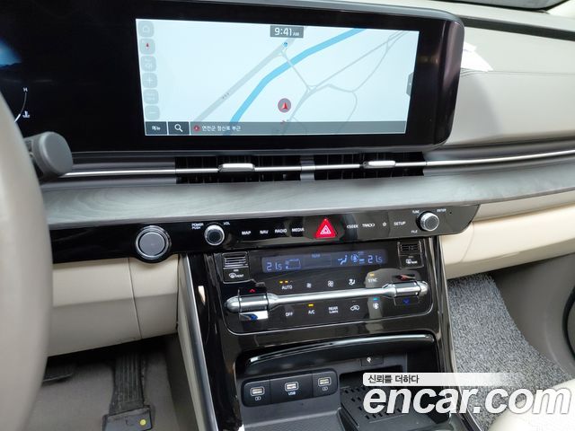 Kia Canival 2023 — photo 19
