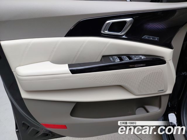 Kia Canival 2023 — photo 15