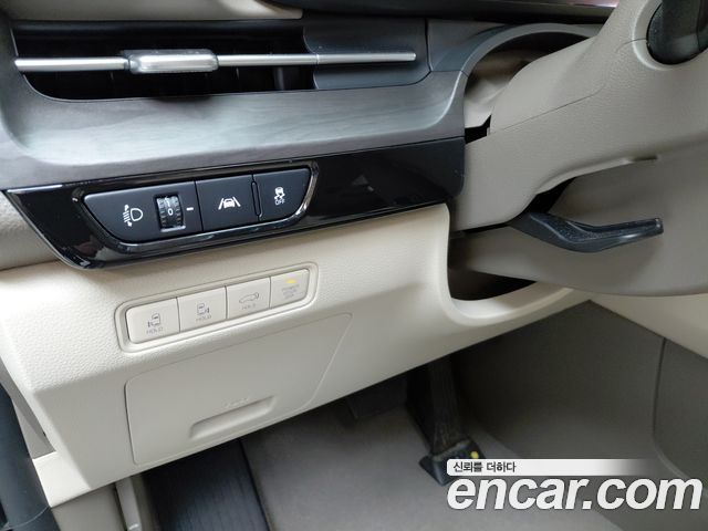 Kia Canival 2023 — photo 28