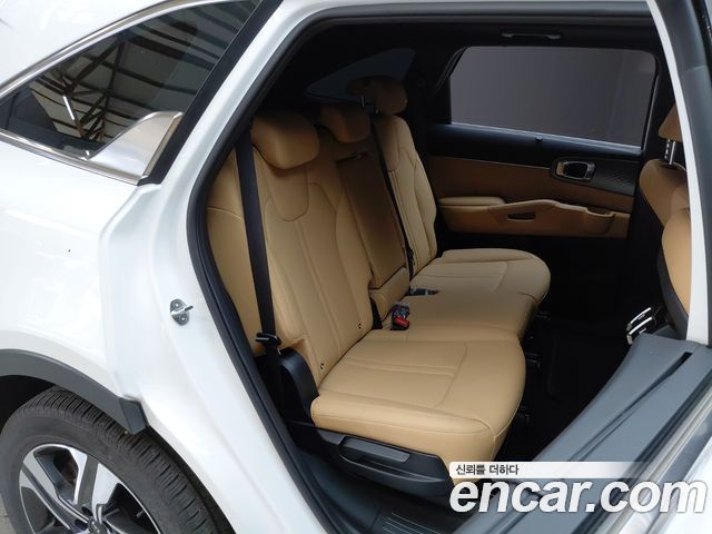 Kia Sorento 2023 — photo 17