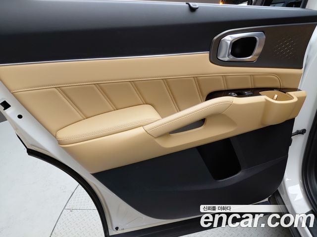Kia Sorento 2023 — photo 15