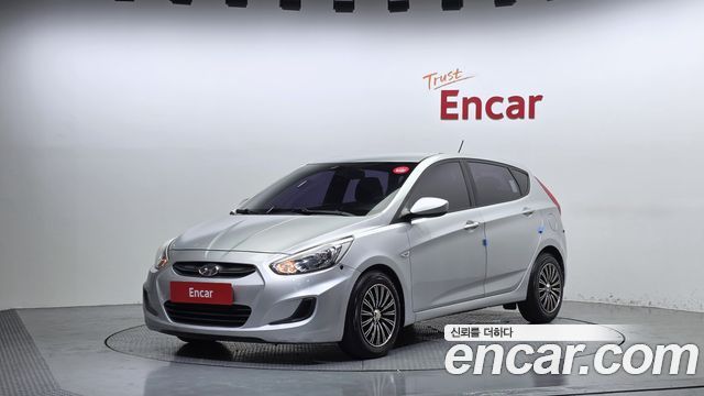 Hyundai Accent 2015 — photo 1