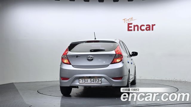 Hyundai Accent 2015 — photo 4