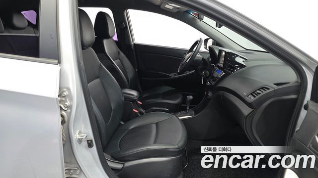 Hyundai Accent 2015 — photo 17