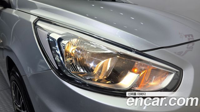 Hyundai Accent 2015 — photo 8