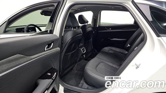 Kia K5 2025 — photo 18