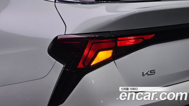 Kia K5 2025 — photo 9