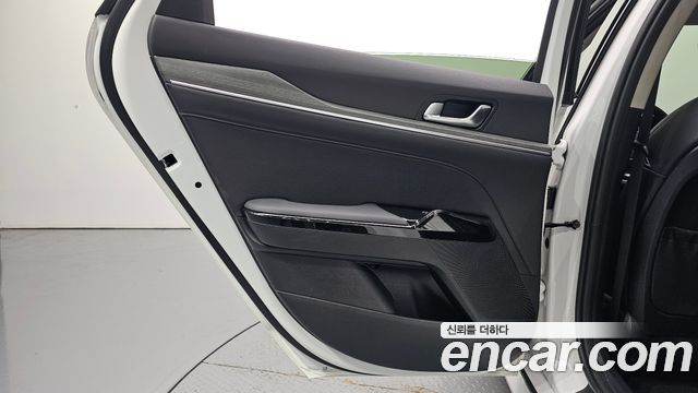 Kia K5 2025 — photo 15