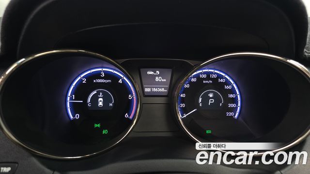Hyundai Tucson 2011 — photo 8