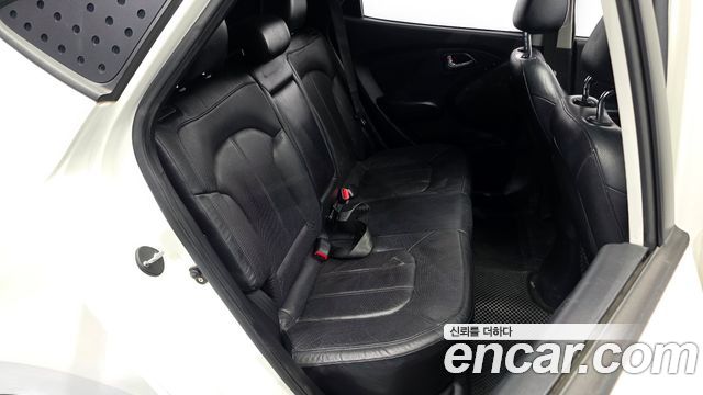Hyundai Tucson 2011 — photo 12