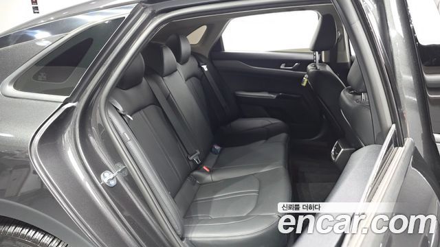 Kia K5 2025 — photo 17
