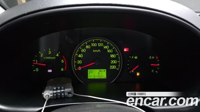 Hyundai Starex 2012 — photo 11