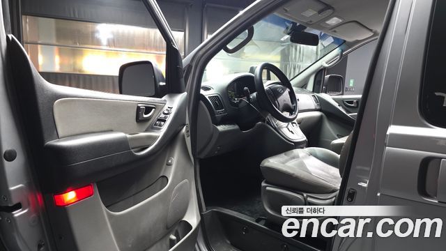 Hyundai Starex 2012 — photo 13