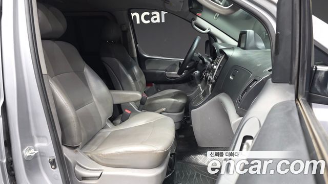 Hyundai Starex 2012 — photo 17