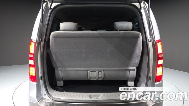 Hyundai Starex 2012 — photo 26