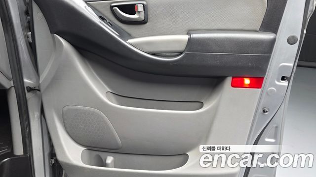 Hyundai Starex 2012 — photo 15