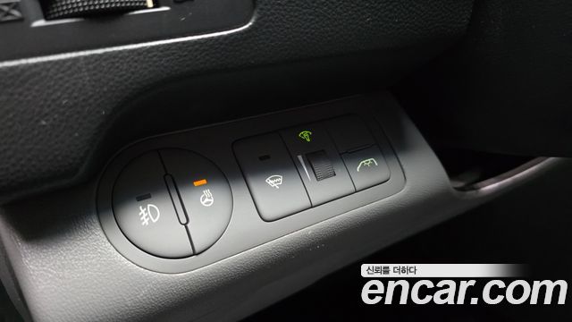 Hyundai Starex 2012 — photo 30