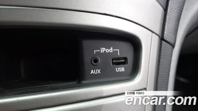 Hyundai Starex 2012 — photo 32