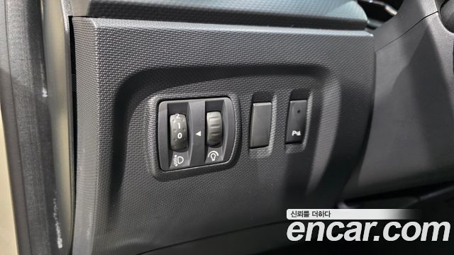 Renault Korea QM3 2015 — photo 12