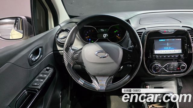 Renault Korea QM3 2015 — photo 13