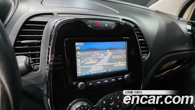 Renault Korea QM3 2015 — photo 17