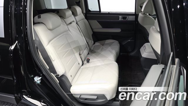 Hyundai Santafe 2024 — photo 18