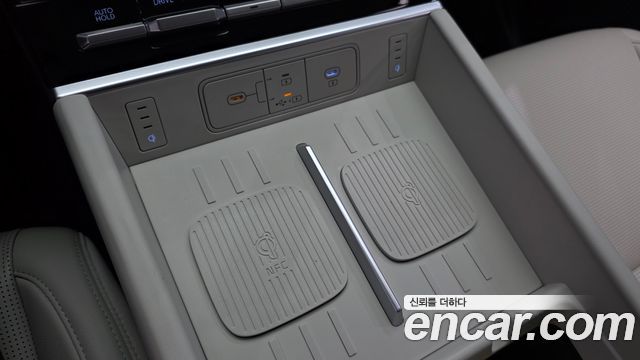Hyundai Santafe 2024 — photo 32