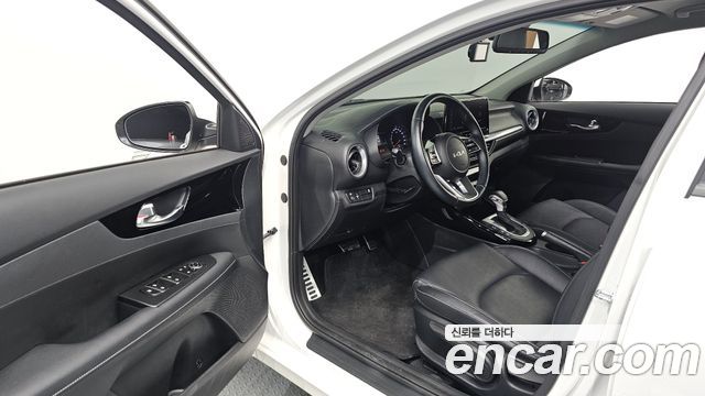 Kia K3 2024 — photo 13