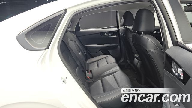 Kia K3 2024 — photo 17