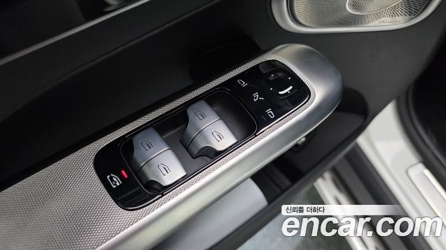 Mercedes-Benz GLC-Class 2024 — photo 19