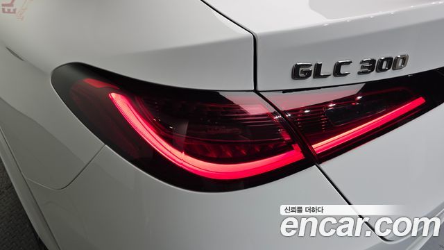 Mercedes-Benz GLC-Class 2024 — photo 9