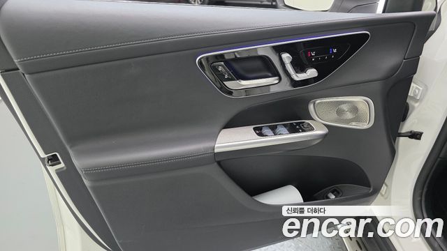 Mercedes-Benz GLC-Class 2024 — photo 14