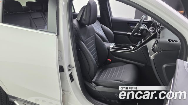 Mercedes-Benz GLC-Class 2024 — photo 16