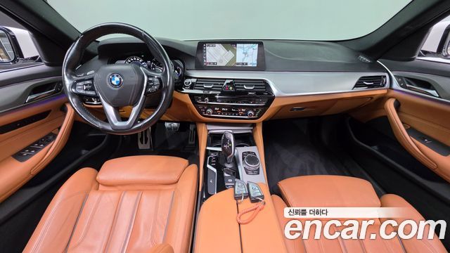 BMW 5-Series 2018 — photo 7