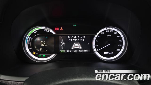 Kia Niro 2018 — photo 11
