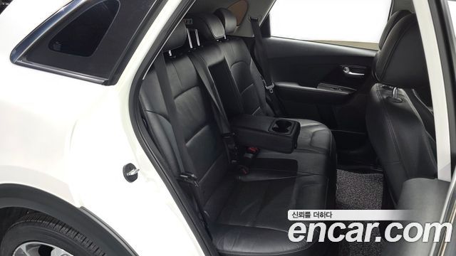 Kia Niro 2018 — photo 18