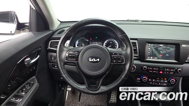 Kia Niro 2018 — photo 19