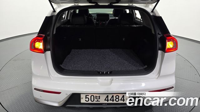 Kia Niro 2018 — photo 26