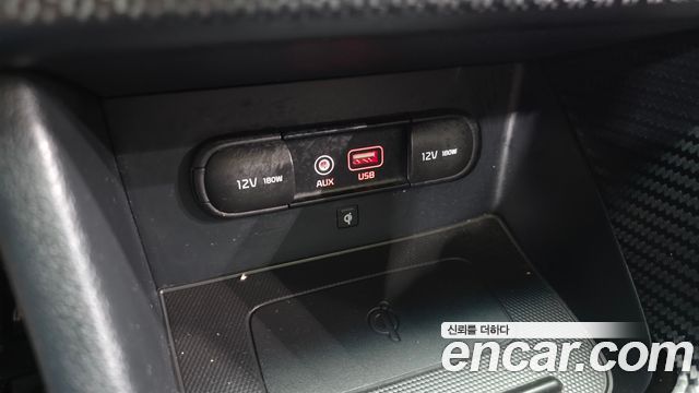 Kia Niro 2018 — photo 28