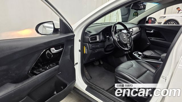 Kia Niro 2020 — photo 13
