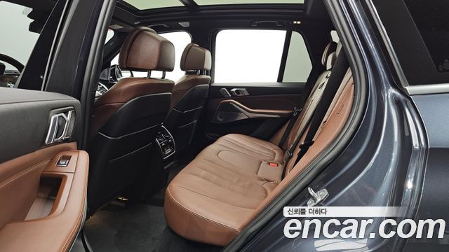 BMW X5 2021 — photo 12