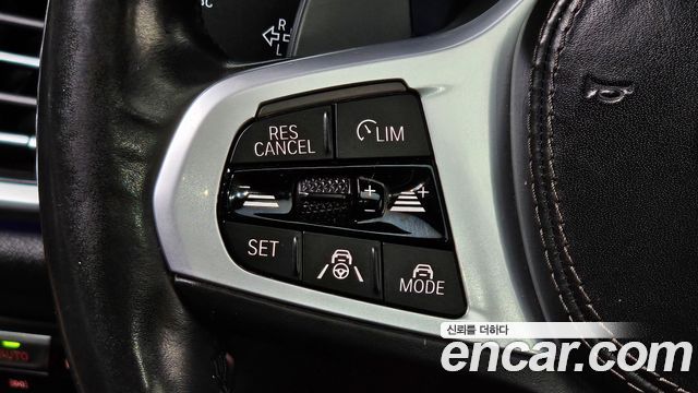 BMW X5 2021 — photo 17