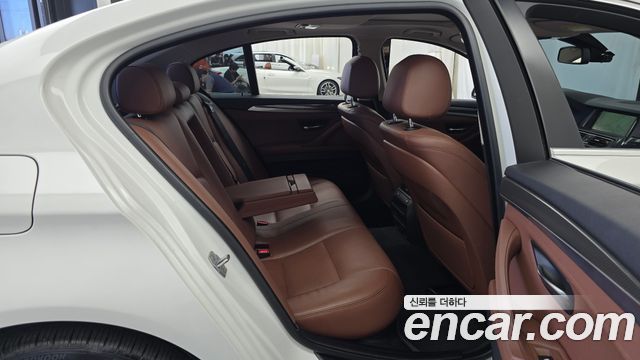 BMW 5-Series 2014 — photo 12