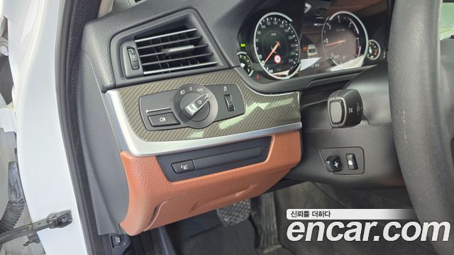 BMW 5-Series 2014 — photo 16